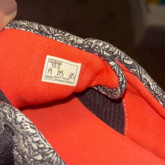 VANS - Picture 4 of 4